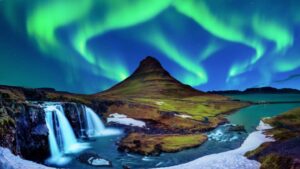 Northern Lights Package Holidays Designed for Powerful Arctic Discovery